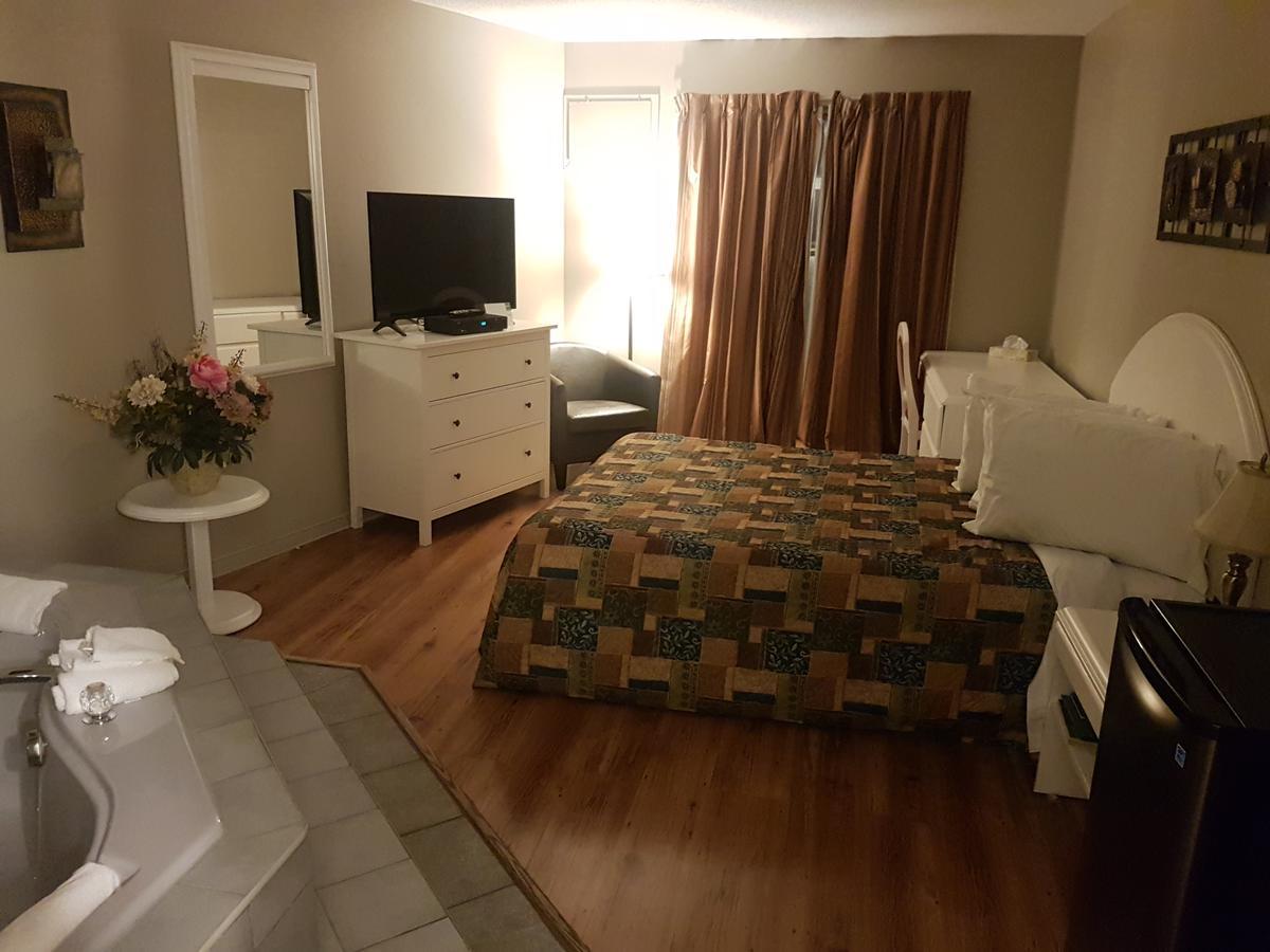 Motel Les Pignons Verts Buckingham Eksteriør bilde